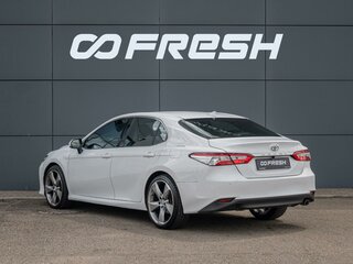 2018 Toyota Camry VIII (XV70), белый, 1755000 рублей, вид 2