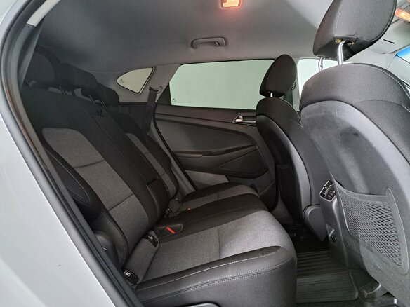 2019 Hyundai Tucson III Рестайлинг, белый, 2430000 рублей - вид 16