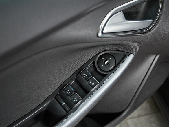 2011 Ford Focus III, коричневый, 937000 рублей - вид 9