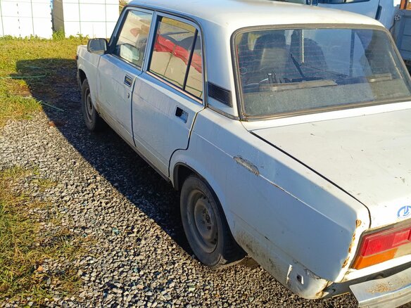 2007 Lada (ВАЗ) 2107, белый, 75000 рублей - вид 1
