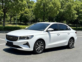2022 Geely Emgrand II, серебристый, 930000 рублей, вид 1