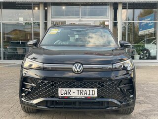 2026 Volkswagen Tiguan L Pro III (China Market), чёрный, 4870000 рублей, вид 3