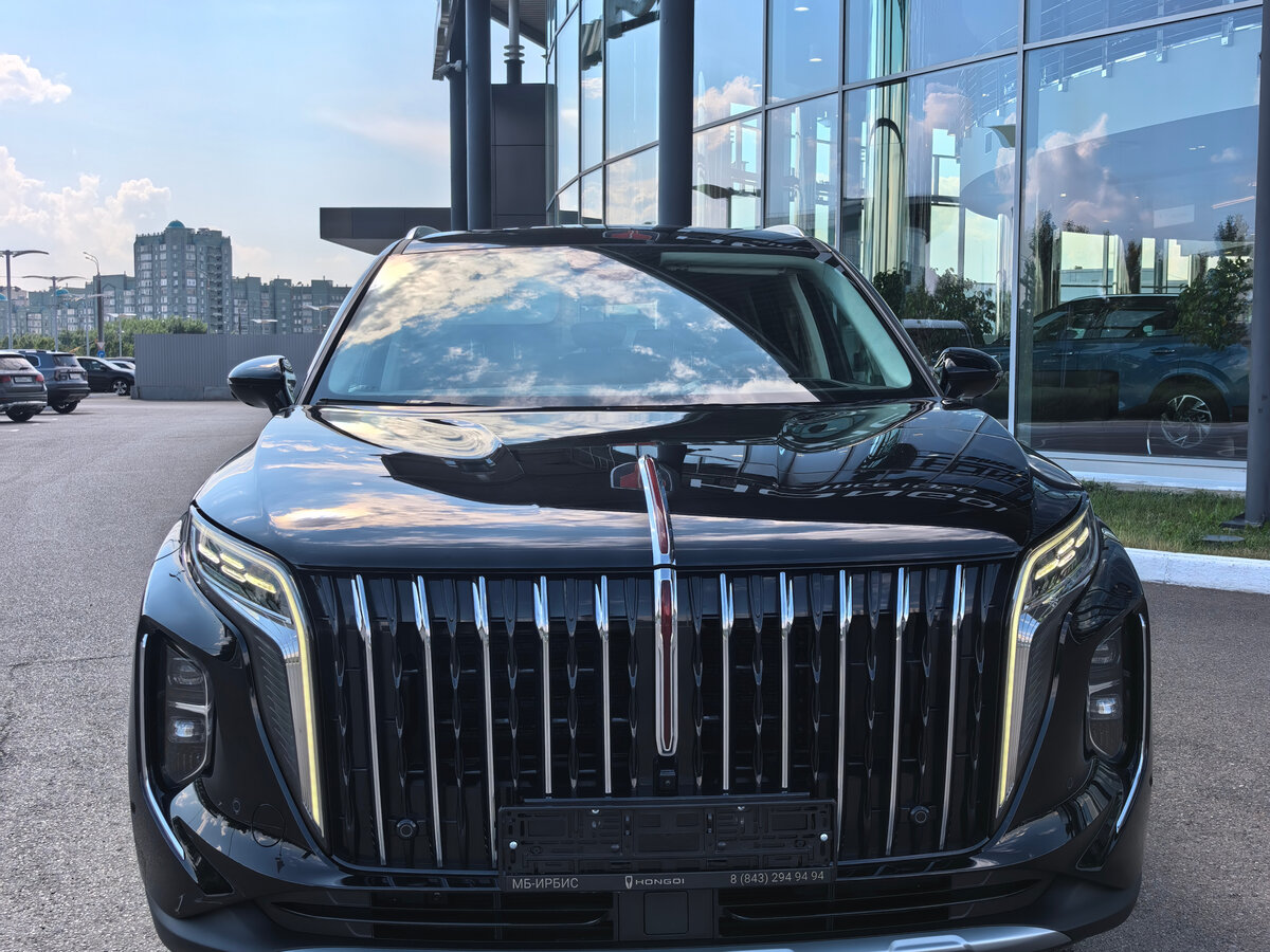 Открыть фотографии: Hongqi HS7 II