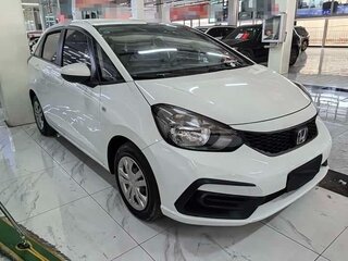 2023 Honda Fit Crosstar IV Рестайлинг, белый, 990000 рублей, вид 3