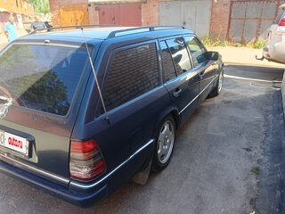 1994 Mercedes-Benz E-Класс 220 I (W124), синий, 350000 рублей, вид 5