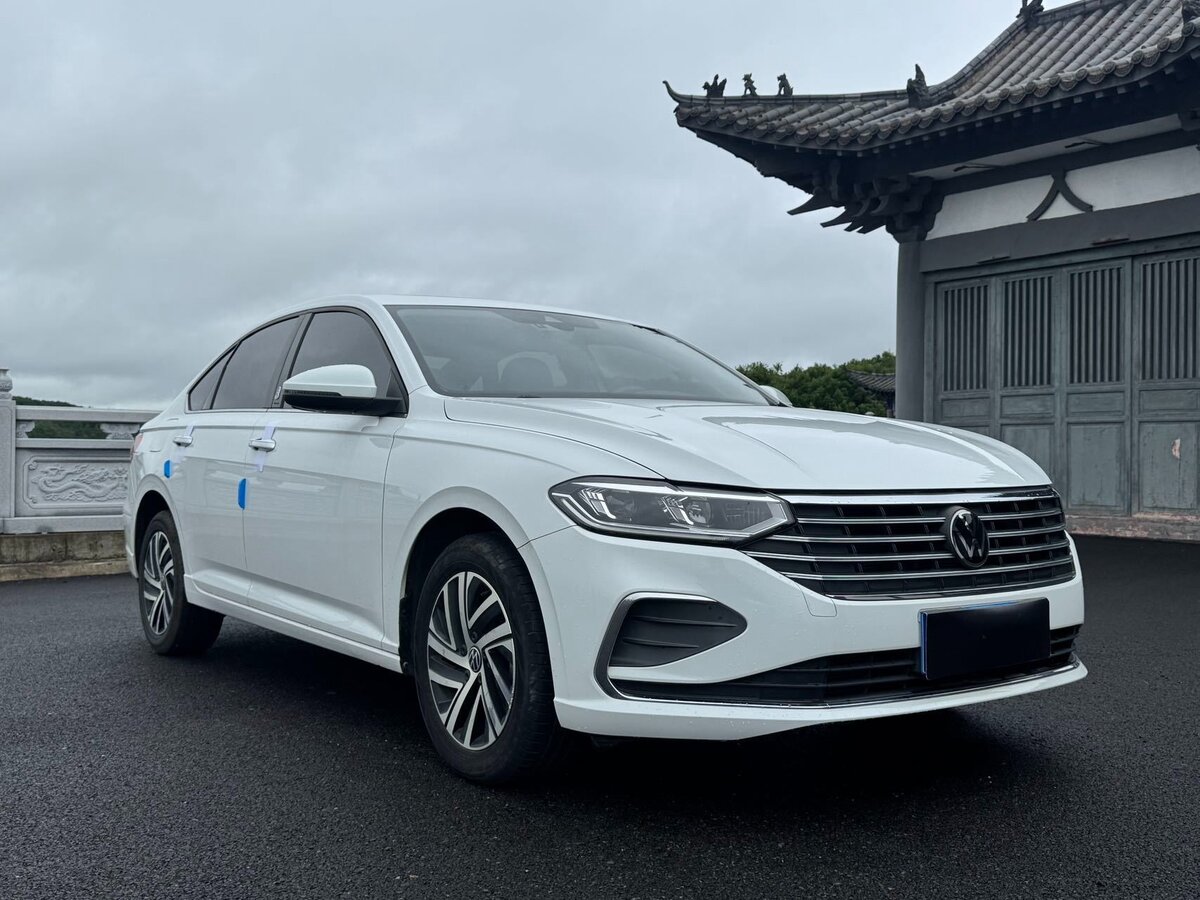 Открыть фотографии: Volkswagen Lavida III Рестайлинг