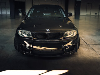 2011 BMW 1 серии 116i I (E81/E82/E87/E88) Рестайлинг, чёрный, 2700000 рублей, вид 4