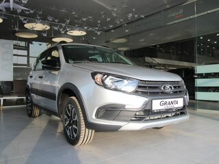 2026 Lada (ВАЗ) Granta Cross I Рестайлинг, серебристый, 1246000 рублей, вид 2