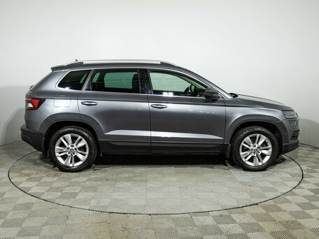 2020 Skoda Karoq DSG6 I, серый, 2529700 рублей, вид 4