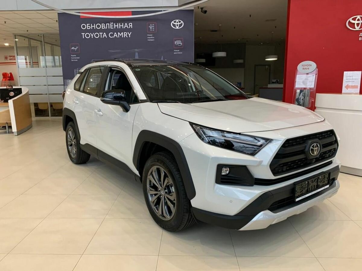 Открыть фотографии: Toyota RAV4 V (XA50)