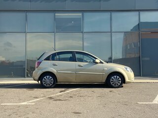 2011 Kia Rio II Рестайлинг, бежевый, 579000 рублей, вид 3