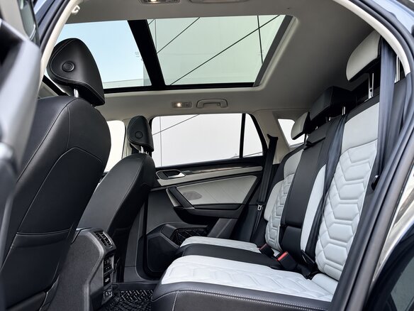 2023 Volkswagen Tayron I Рестайлинг, чёрный, 2400007 рублей - вид 12