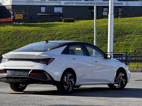 2026 Hyundai Elantra VII (CN7) Рестайлинг, белый, 2160000 рублей, вид 2