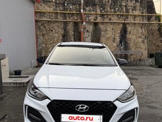 2018 Hyundai Solaris II, белый, 950000 рублей, вид 3