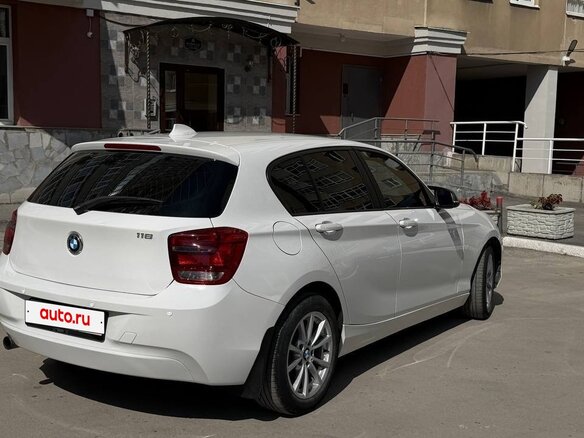 2013 BMW 1 серии 116i II (F20/F21), белый, 1090000 рублей - вид 3