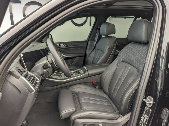2025 BMW X5 40i IV (G05/G18) Рестайлинг, чёрный, 14990000 рублей - вид 23