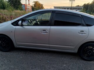 2004 Toyota Prius II (XW20), серебристый, 600000 рублей, вид 4