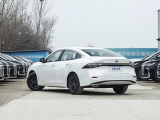 2026 Nissan Sylphy V (B19), белый, 2190000 рублей, вид 5