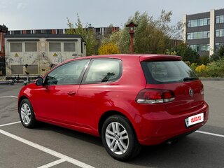 2010 Volkswagen Golf VI, красный, 770000 рублей, вид 5