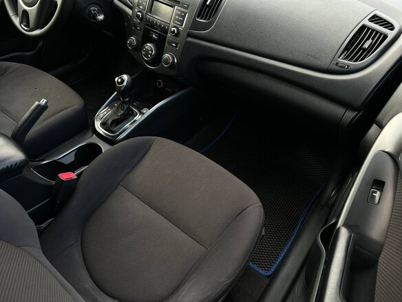 2011 Kia Cerato 6-speed II, серебристый, 650000 рублей - вид 21