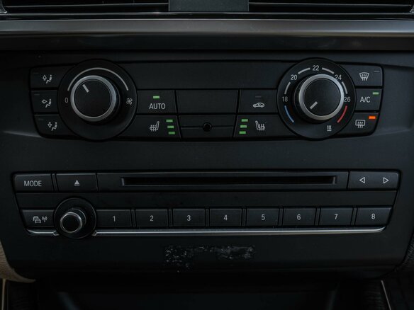 2014 BMW X3 20i xDrive II (F25) Рестайлинг, белый - вид 15