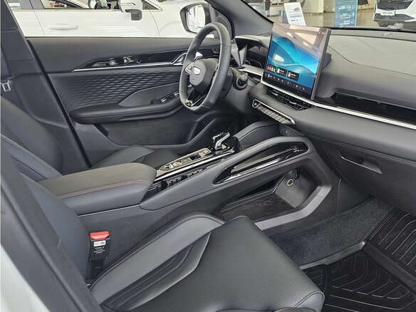 2026 Geely Coolray I Рестайлинг 2, белый - вид 14