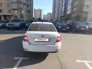 2019 Skoda Octavia III (A7) Рестайлинг, белый, 700000 рублей, вид 4