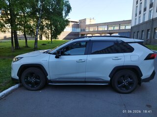 2020 Toyota RAV4 V (XA50), белый, 4200000 рублей, вид 5