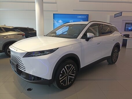 Omoda C7
