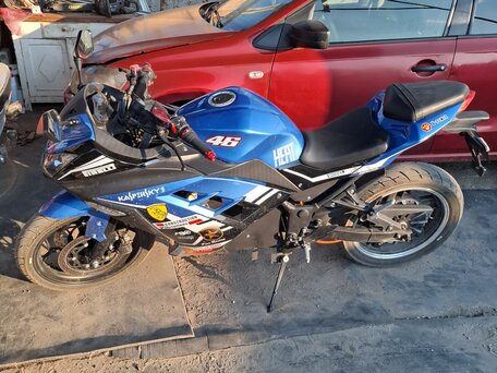 2025 Yamaha YZF-R3, синий, 250000 рублей, вид 1