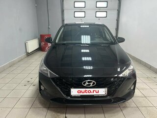 2022 Hyundai Solaris II Рестайлинг, чёрный, 1580000 рублей, вид 2