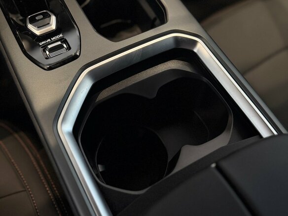 2026 Geely Okavango I Рестайлинг, чёрный, 4085990 рублей - вид 9