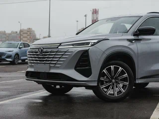 2025 Changan CS75 Plus III, серый, 3633201 рублей, вид 4