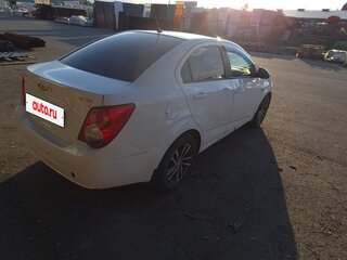 2013 Chevrolet Aveo II, белый, 1200000 рублей, вид 4