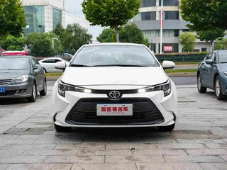 2023 Toyota Levin XII (E210) Рестайлинг, белый, 1320000 рублей, вид 2