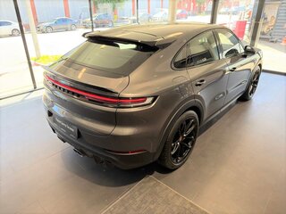 2025 Porsche Cayenne Turbo GT Coupé III Рестайлинг, серый, 34490000 рублей, вид 3
