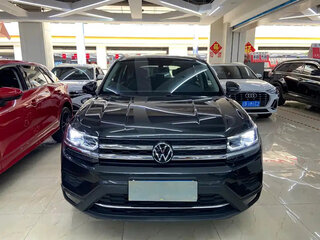 2022 Volkswagen Tharu I, чёрный, 1737000 рублей, вид 2