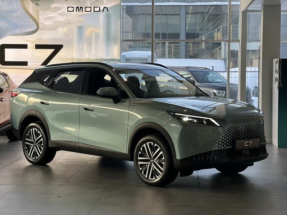 2026 Omoda C7, зелёный, 3099000 рублей