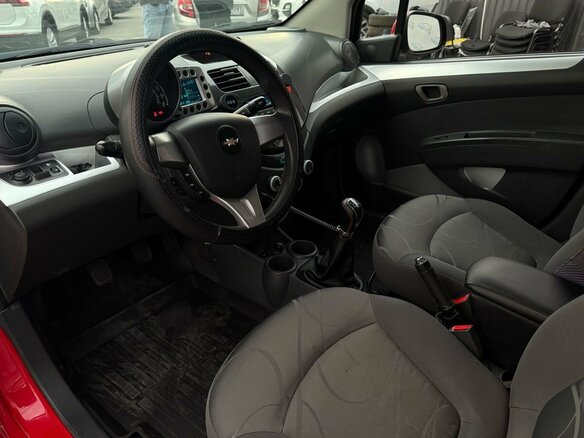 2011 Chevrolet Spark III, красный, 460000 рублей - вид 8