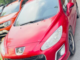 2011 Peugeot 308 I Рестайлинг, красный, 390000 рублей, вид 2