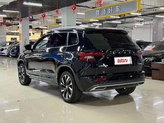 2022 Skoda Karoq DSG7 I, чёрный, 2234055 рублей, вид 4