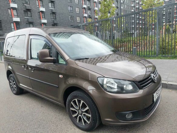 2013 Volkswagen Caddy III Рестайлинг, коричневый - вид 2