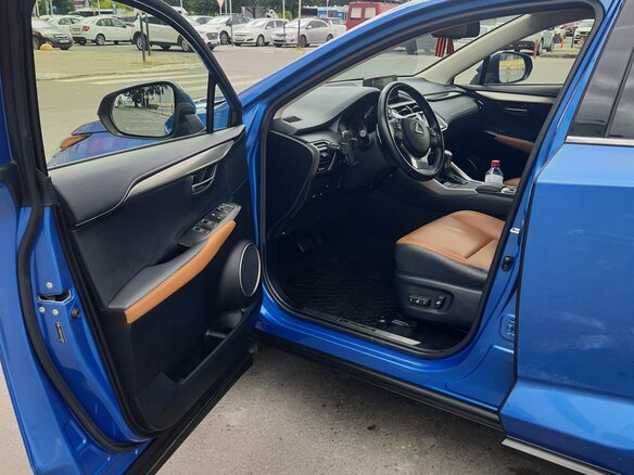 2019 Lexus NX 300 I Рестайлинг, синий, 3800000 рублей - вид 9