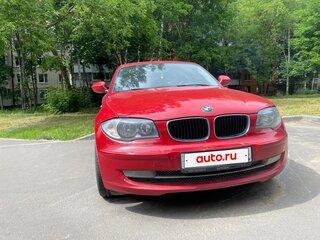 2010 BMW 1 серии 116i I (E81/E82/E87/E88) Рестайлинг, красный, 950000 рублей, вид 3