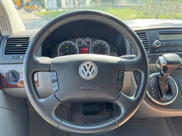 2006 Volkswagen Multivan T5, чёрный, 3550000 рублей - вид 14