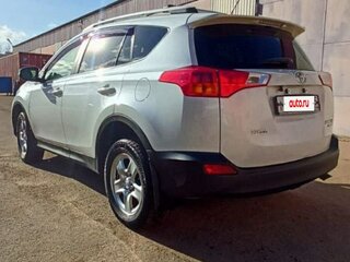 2015 Toyota RAV4 IV (XA40), белый, 2500000 рублей, вид 3