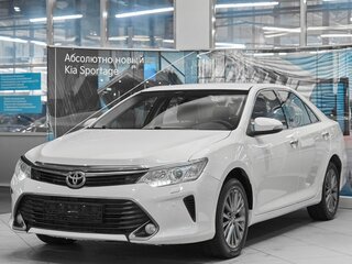 2016 Toyota Camry VII (XV50) Рестайлинг, белый, 1749000 рублей, вид 1