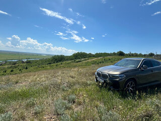 2022 BMW X6 30d III (G06), зелёный, 7500000 рублей, вид 5