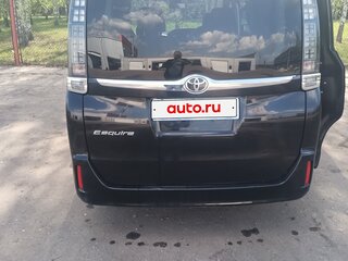 2017 Toyota Esquire I Рестайлинг, чёрный, 2000000 рублей, вид 2