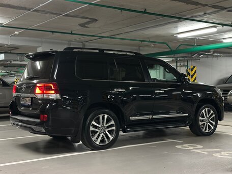 2015 Toyota Land Cruiser 200 Series Рестайлинг 2, чёрный, 6250000 рублей, вид 5